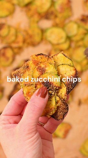 Baked Zucchini Chips (No Eggs, No Cheese, SO crispy! ) Recipe: https://www.theconsciousplantkitchen.com/baked-zucchini-chips/ | The Conscious Plant Kitchen