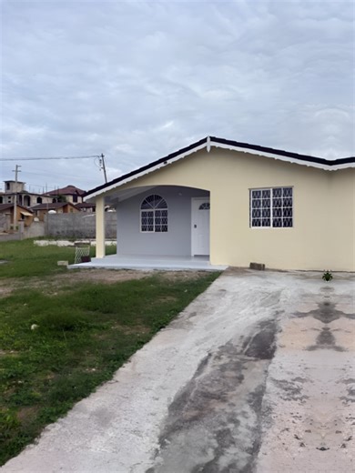 2-Bedroom, 2-Bath – FHV Falmouth For Rent • Falmouth - Trelawny Call: 19084871624 👇🏽💬 TAG someone in the comments who needs this & 📌 SAVE this post to not lose it ID: 342473 Link: https://jaclass.net/p/342473 Bedrooms: 2 Bathrooms: 2 Floor Level: Ground Furnished: No Utilities Included: None Access: Own Conveniences Term: Long Term Real Estate Type: Residential [Property Features] • Kitchen • Living Room • Veranda/Patio • Closet • Gated Community • Parking Available • 24-hour Security • Air 