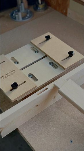 トリマーを使ってホゾ穴を簡単に作る治具を作った #shorts