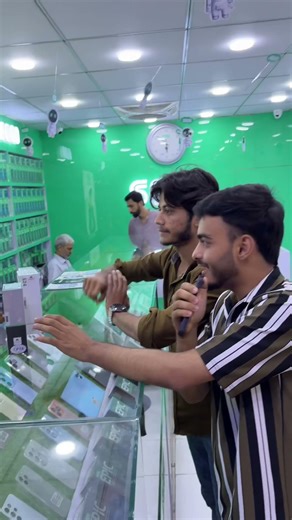 ₹185000 Phone Shopping in 30 Seconds Challenge 😱