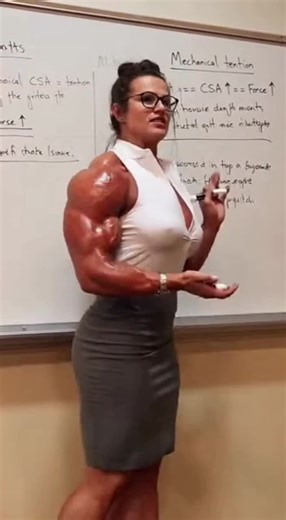 #pecs #flex #musclegirl #musclemommy #femalemuscle