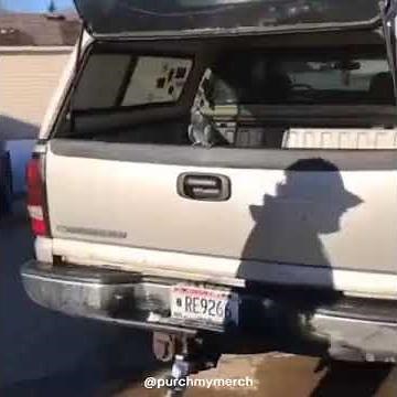 Epic Pigeon Prank [GONE WRONG] | ♛purchmymerch♛ 🅼🅴🅼🅴