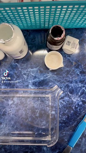 counting on this countertop is everything🥹 #pharmacyasmr #pillcountingasmr #pharmacytiktok #communitypharmacy #asmrpillcounting #asmr #asmrsounds #fyp