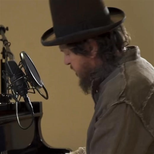 26K reactions · 3.4K shares | Long As I Can See The Light (Live Acoustic) I'll be coming home soon Long as I can see the light #LongAsICanSeeTheLight #ZuccheroSugarFornaciari | Zucchero Fornaciari | Facebook