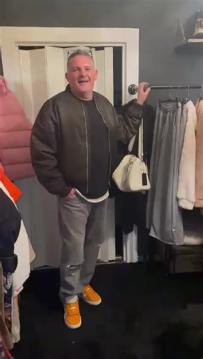 Michel's Mode Werderstrasse 21 69226 Nussloch Montag-Mittwoch 15.00-18.00 Uhr Donnerstag geschlossen Freitag 10.00-18.00 Uhr Samstag 11.00-16.00 Uhr