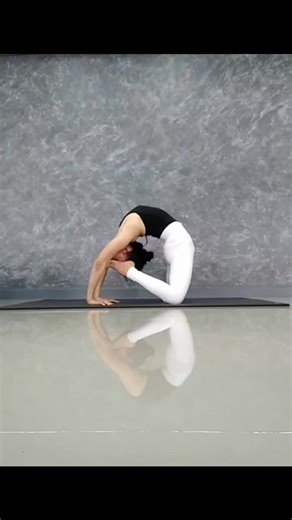 My yoga asana practice Backbending 8 years ago #yoga #backbend #yogapractice #yogainspiration #yogalife | Natthakan Thitichotmetheekul