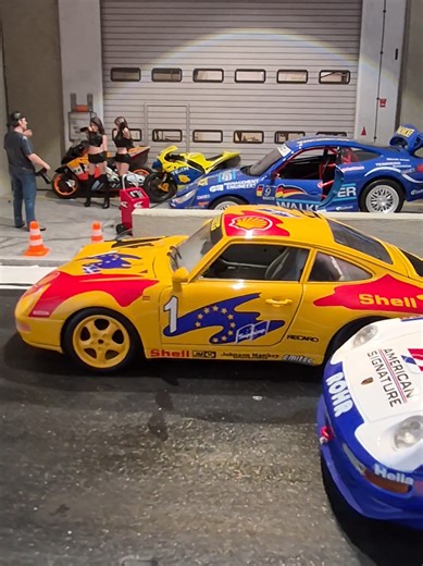1/18th Scale Porsche Pit Diorama. #toys #diorama #118scale #diecast #hotwheels