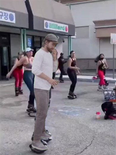 alex be doing ANYTHING but release new albums 🙏😭 #viral #CapCut #racealbum #alexg #sandyalexg #wolfworkout #fyp ##fyppppppppppppppppppppppp #whattheflip