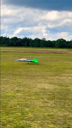 Jet launch and roll #rcjet #airplane #rcworld #airshow #radiocontrol #fyp #launch #jet #turbine #rc