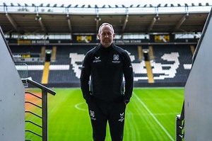 9.3K views · 155 reactions | John Cartwright looks ahead to the start of the Black & Whites' pre-season campaign on Tuesday ️  Full Interview  tinyurl.com/3fmzr9f7 ⚫️⚪️ #COYH | ecostrad | Hull FC - Official Facebook Page | Facebook