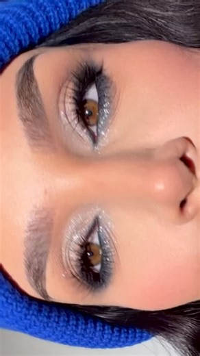 Dose of Colors on Instagram: "Smoked-out black liner + Frost Shimmer Stick for that effortless sparkle 🪩✨"