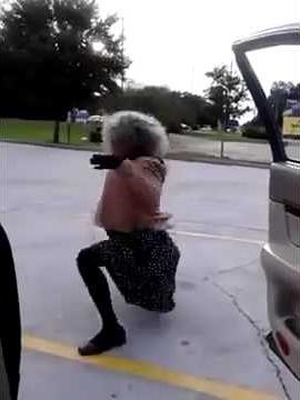 Twerking Granny Does It All old people can twerk #GrannyMyrtle #ITwerkForJesus