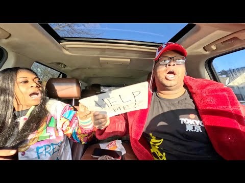 HOLDING A “HELP ME“ SIGN OUT THE WINDOW PRANK ON BROTHER (EXTREMELY HILARIOUS)