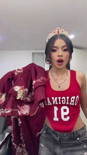 Vestidos de 15 años rojos: ideas y probándome mi vestido XV