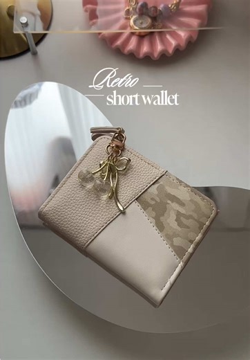 Discover My Retro Style Short Wallet Collection