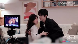 #HiddenLove BTS: Chen Zheyuan kisses Zhao Lusi so hard that his pecs are almost built! #偷偷藏不住 花絮：赵露思、陈哲远超甜沙发吻！胸肌都快亲出来了！ #ZhaoLusi #ChenZheyuan #赵露思 #陈哲远 📺Watch【Hidden Love】on YOUKU APP ▶ https://qr.youku.com/pr?c=xaYZpfrZB0kv 🔮Enjoy your favorite show on YOUKU International Website👉 https://youku.tv/ #YOUKU #优酷 | 优酷宠爱剧场 Youku Romance