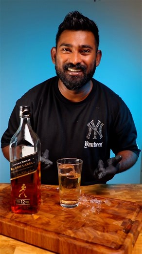 Black Label on the Rocks 🥃 | Whiskey Soda Pouring ASMR #shorts