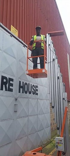 how to use electric ladder/lift and safety