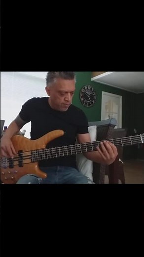 Disco Ulysses - Roger Bassguitar - Cory Wong Cover #bass #baasguitar #corywong #music #basgitaar