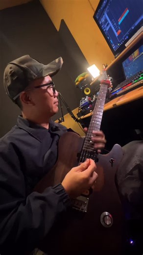 Mamat Skill | Nyobain lagu korea ala @bimamusic #reels #sologitar singnal chain : Guitar , pocket master , soundcard , cubase14 🎥 @haikalyh | Instagram