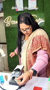 📱 Samsung Note 10 Plus Glass Change | Live Training by Ritu Ma’am | Screen Fixer Is video me aap dekh rahe ho Samsung Note 10 Plus ka glass change process, jo Ritu Ma’am khud class me live explain kar rahi hain 💯 Ye video specially un students ke liye hai jo mobile repairing field me professional banna chahte hain. 🔧 Is class me Ritu Ma’am ne explain kiya: ✔️ Note 10 Plus ka glass safely kaise remove kare ✔️ Display ko damage se kaise bachaye ✔️ OCA separation ka proper method ✔️ Dust-free la