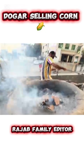 Dogar Selling Corn 🌽 😅😍❤️#rajab #rajabfamily #rajabfamilyshorts #rajabvlog #rajabvlogs