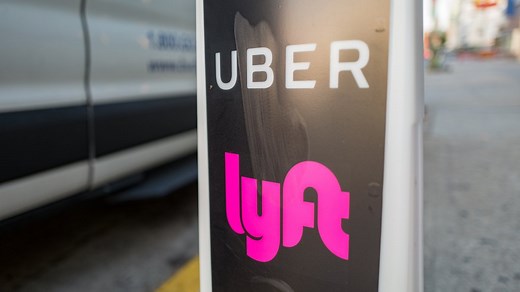 Uber, Lyft drivers go on Valentine's Day strike in Chicago, shutting off apps and turning down rides to and from O'Hare