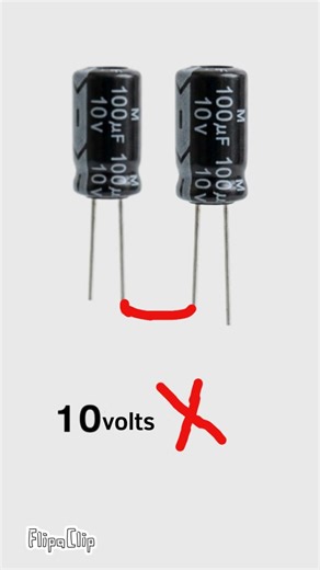 What Happens if You Connect Capacitors in Series? 🤔