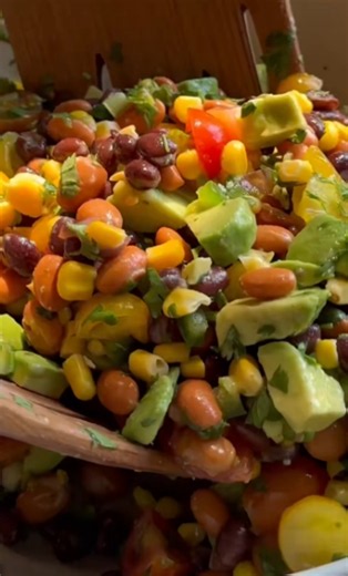 This easy bean salad makes healthy eating effortless