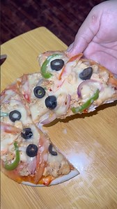 Quick Chicken Pizza Recipe by ‪@tfskitchen‬ #shortsfeed #pizza #viralshorts #chicken #chickenpizza