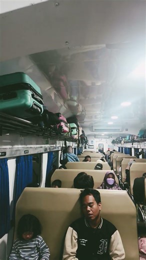 Kereta Api Airlangga - KAI Jakarta Surabaya