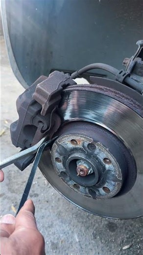 Citroen brake pad retention clip remove 😁