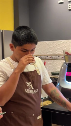 Así nos preparamos ✨ Pequeña cata de cafés con nuestro equipo antes de la degustación. Este sábado y domingo tendremos nuestra siguiente cata para quienes nos visiten.☕️💛 📍calle Ucayali s/n frente al óvalo del hospital de Pangoa, San Martín de Pangoa. #pangoa #CaféDeEspecialidad #selvacentral #satipo #coffeelover