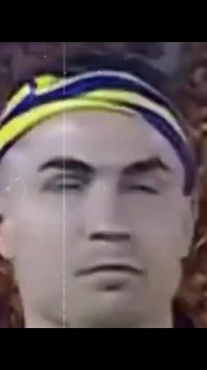 اضحك 😂#كريستيانو #برتغالي🇵🇹 #العالمي #الشعب_الصيني_ماله_حل😂😂 #برشلونة
