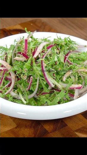 Onion salad with bitter lettuce #cooking #food #snack #deliciousfood #chinesefood888 #cooking #cu...