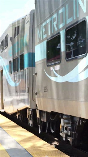 TRAIN SHORTS #01621 / METROLINK M720 FULLERTON STATION 4-29-2026 #railroad #automobile #railway