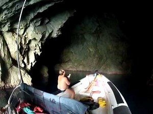 6 plaisanciers en semi-rigide bloqués dans la grotte des veaux marins près de Calvi Corse - pneuboat.com   Passion bateau semi-rigide et pneumatique France