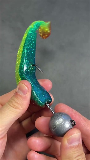 How to Rigging a Soft Plastic on a Heavy Jig Head #fishing #fish