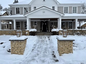 A beautiful Bevolo moment from snowy Illinois! ✨ #happycustomer Featured Lighting: https://ow.ly/YImg50XC1Vu | https://ow.ly/KN6J50XC1Vx | Bevolo Gas & Electric Lights