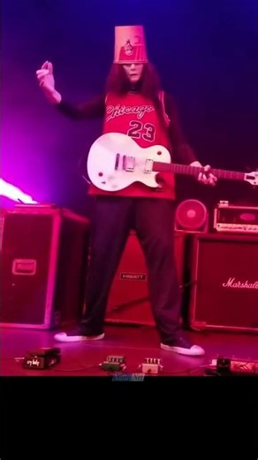 Buckethead SMOOTH Footwork 😳 #guitar #music #buckethead #shorts #unmasked #gunsnroses #slick #smooth
