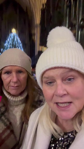 Chardonnay’s do carol night