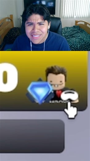 I thought he was actually on VR😭#roblox #robloxshorts #rivals