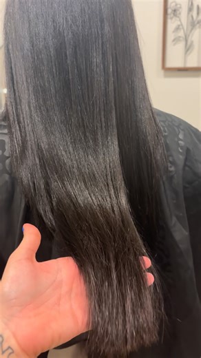 💇‍♀️✨ Fresh hair, fresh confidence! My sweet client came in for a haircut and style, and I treated her to a complimentary deep conditioning treatment to give her hair some extra love 💕 Now she’s leaving with silky, healthy strands and a gorgeous new look! There’s nothing better than seeing that post-haircut glow 😍 Ready for your own hair refresh? 📅 Book your appointment today and let’s make your hair shine again! #HairAddiction #HealthyHairGoals #GreenvilleHairStylist #HairTransformation #De