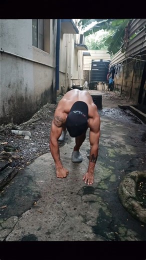 Knuckle Push-Up Workout 👊🔥 #knuckle #boxing #workout #exercise #subscribe #shorts