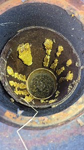 286K views · 5.2K reactions | 2 hives, 2 queens, and lots of stings! 掠 #savethebees #bee #animal #rescue #beekeeper #beekeeping #bugs #insects #sting #ouch #fail #honeycomb #pestcontrol #interesting | Mr. Mrs. Bee Rescue | Facebook