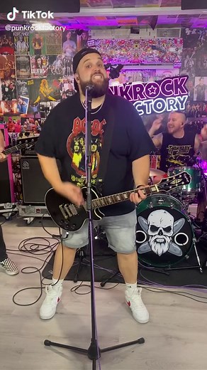 Heroes in a half shell #Turtle power! #tmnt #teenagemutantninjaturtles #poppunk #punkrock #ukband #uktalent #fyp