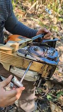 How to adjust the oil flow on your chainsaw for better chain lubrication 💪🔥 #chainsaw #sthil