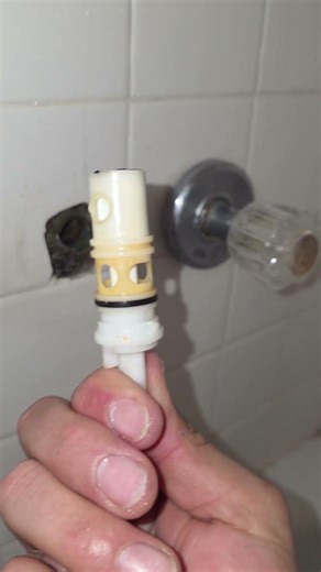 como reparar una valvula de control para ducha #baño #trabajo #tips #youtube #youtubeshorts