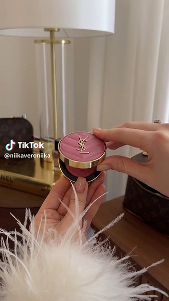 90’s Makeup: A Nostalgic Beauty Journey