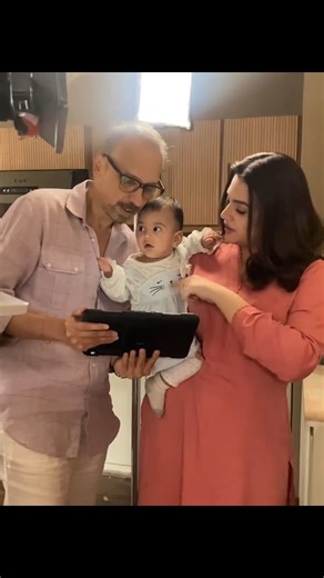 Zara Noor Abbas is working in a commercial with Noor e Jahan which is directed by Asim Raza. Zara shared a beautiful and emotional note which said, “This one is so important for so many reasons. My first commercial with my amma. And my first commercial with Asim. This felt like coming back home after a tiring and exciting experience at work. I was introduced in the films by Asim and everyone who was cast had more or less worked with him before on an advertisement. I had never worked with him bef